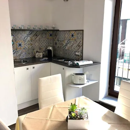 Moon House Apartment *
